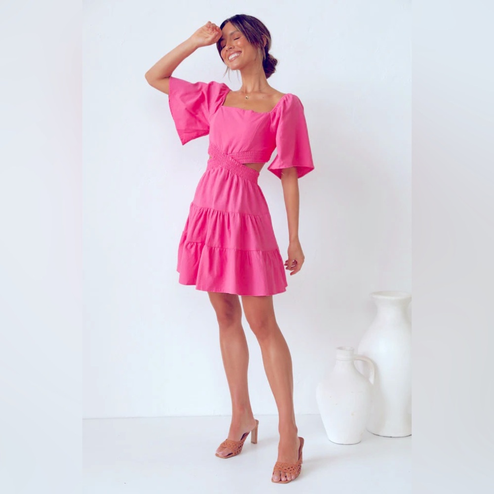 Super cute pink spring/ summer dress never worn before